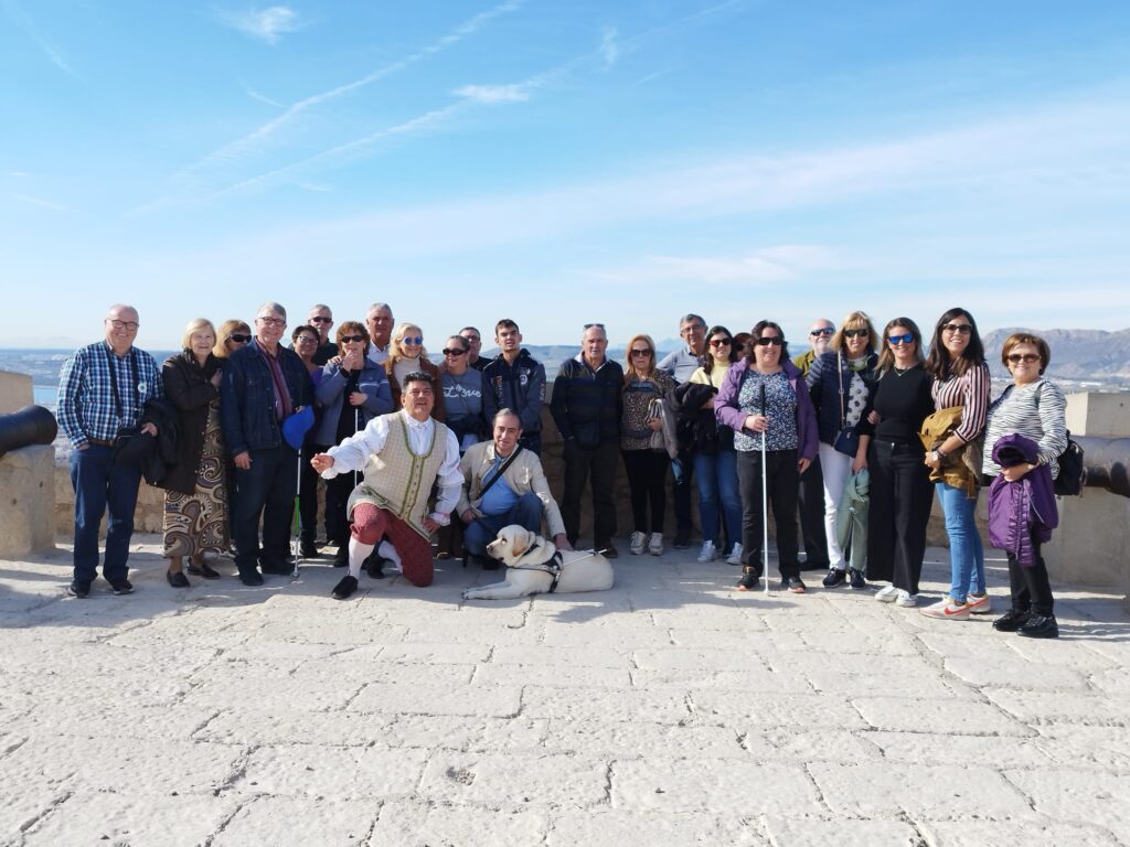 Foto de grupo en la parte superior del Castillo de Santa Bárbara, Alicante